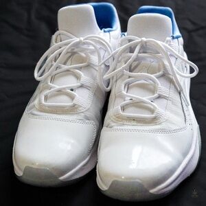 Air Jordan 11 low “legend blue”